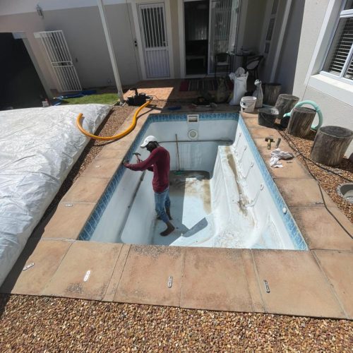 Swimming Pool Bullnose Copings Re-Grouting